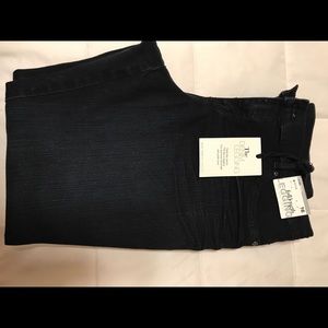 NY and Co full length, low rise, denim legging NWT